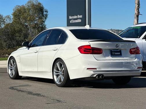 2017 BMW 330e iPerformance