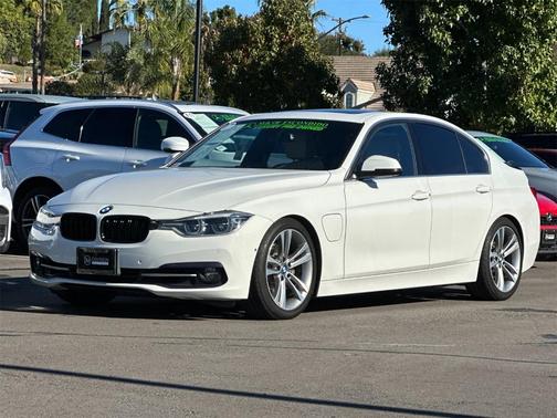 2017 BMW 330e iPerformance