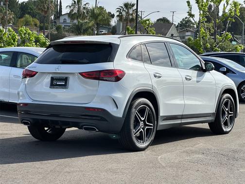 2022 Mercedes-Benz GLA 250