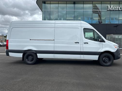 2025 Mercedes-Benz Sprinter 2500 High Roof