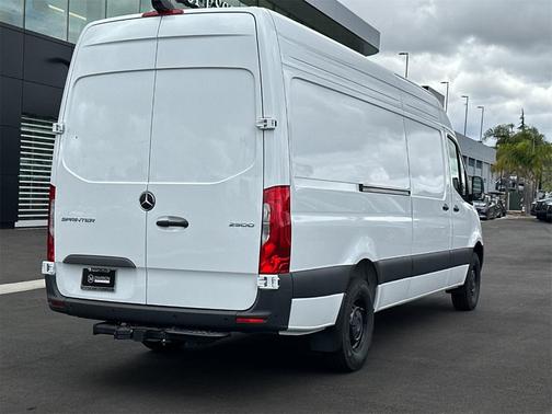 2025 Mercedes-Benz Sprinter 2500 High Roof