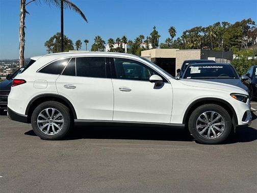 2025 Mercedes-Benz GLC 300 Base