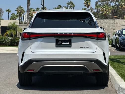 Eminent White Pearl 2023 Lexus RX 350 Premium Plus