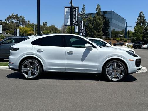 Carrara White Metallic 2020 Porsche Cayenne Turbo Coupe AWD