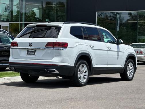 Pure White 2021 Volkswagen Atlas 2.0T S