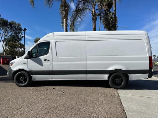 2024 Mercedes-Benz eSprinter 2500 170 WB High Roof Cargo