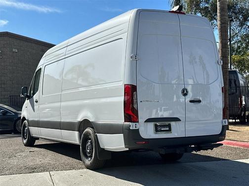 2024 Mercedes-Benz eSprinter 2500 170 WB High Roof Cargo