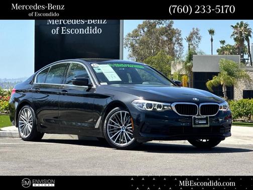 Black Sapphire Metallic 2019 BMW 530e iPerformance
