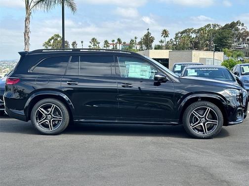 2025 Mercedes-Benz GLS 450 4MATIC