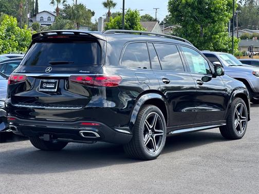 2025 Mercedes-Benz GLS 450 4MATIC