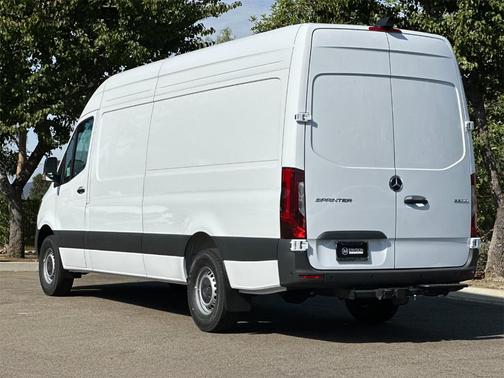 2025 Mercedes-Benz Sprinter 2500 High Roof