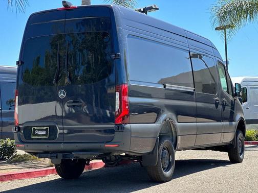 2024 Mercedes-Benz Sprinter 2500 170 WB