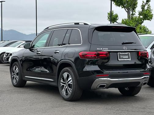2025 Mercedes-Benz GLB 250 Base