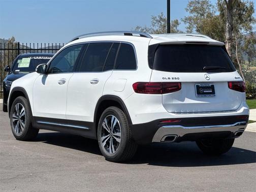 2025 Mercedes-Benz GLB 250 Base 4MATIC