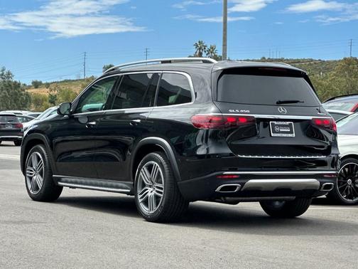 Obsidian Black 2026 Mercedes-Benz GLS 450 4MATIC