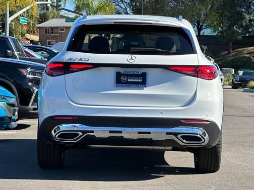 2026 Mercedes-Benz GLC 300 Base