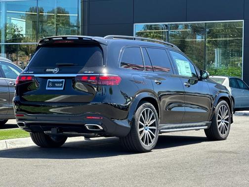 2026 Mercedes-Benz GLS 580 Base 4MATIC