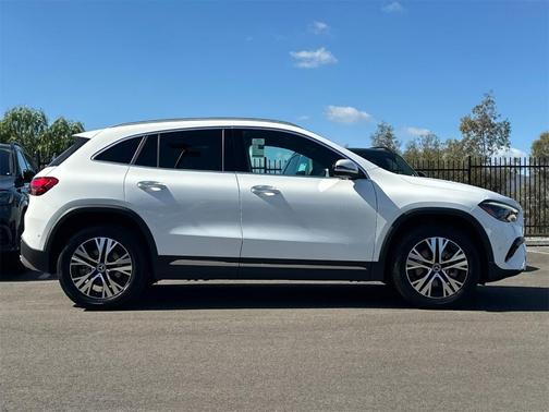 2025 Mercedes-Benz GLA 250 Base