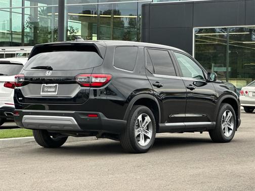 2023 Honda Pilot EX-L 7-Passenger