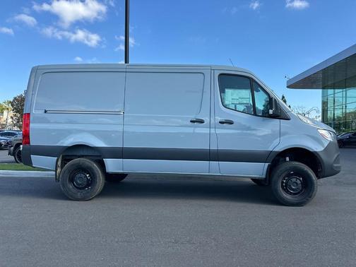 2025 Mercedes-Benz Sprinter 2500 Standard Roof
