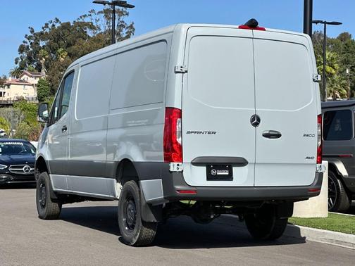 2025 Mercedes-Benz Sprinter 2500 Standard Roof