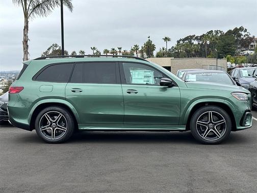2025 Mercedes-Benz GLS 450 4MATIC