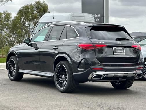 2026 Mercedes-Benz GLC 300 Base 4MATIC