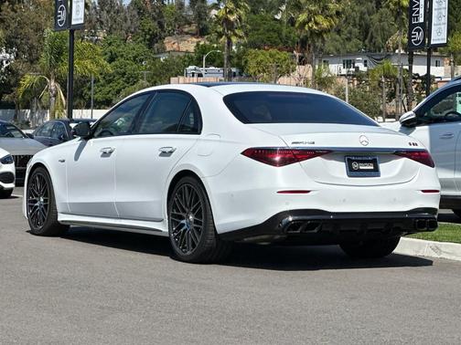 2024 Mercedes-Benz AMG S 63 E Base