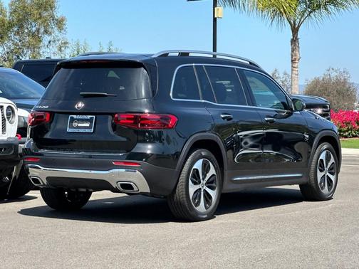 Black 2026 Mercedes-Benz GLB 250 Base