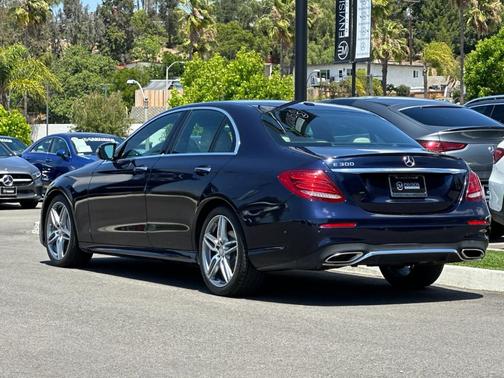 Lunar Blue Metallic 2017 Mercedes-Benz E-Class E 300