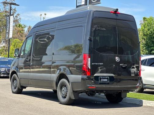 2026 Mercedes-Benz Sprinter 2500 144 WB Standard Roof Passenger