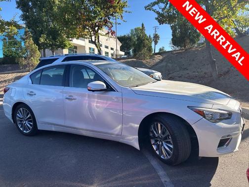 2023 INFINITI Q50 LUXE
