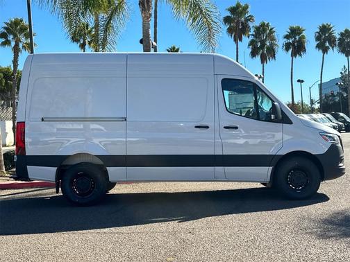 2025 Mercedes-Benz Sprinter 2500 Standard Roof