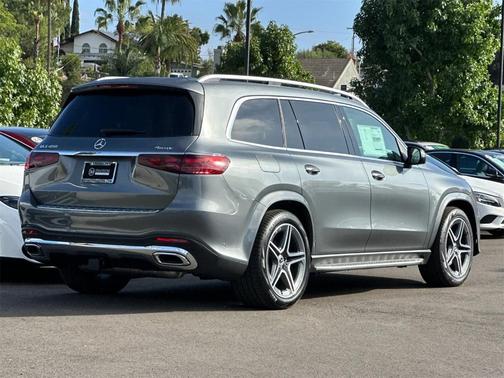 2026 Mercedes-Benz GLS 450