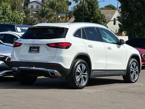 2025 Mercedes-Benz GLA 250 Base