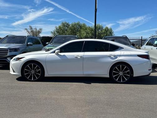 2022 Lexus ES 350 Base