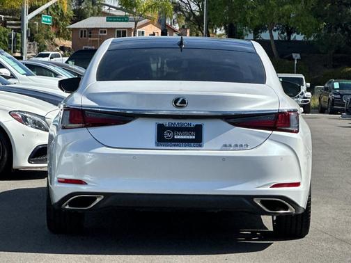 2022 Lexus ES 350 Base