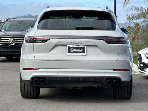2023 Porsche Cayenne Base