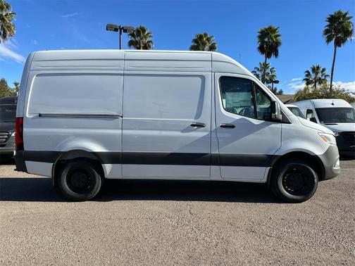2025 Mercedes-Benz Sprinter 2500 Standard Roof