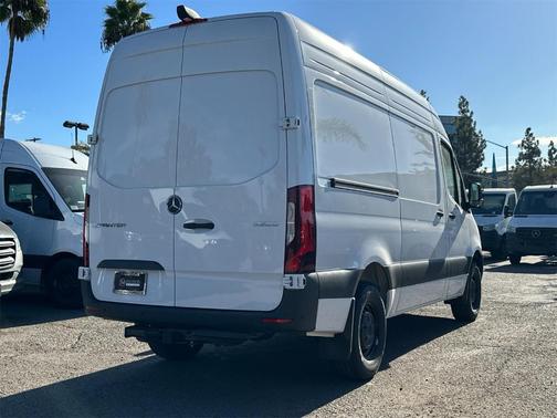 2025 Mercedes-Benz Sprinter 2500 Standard Roof