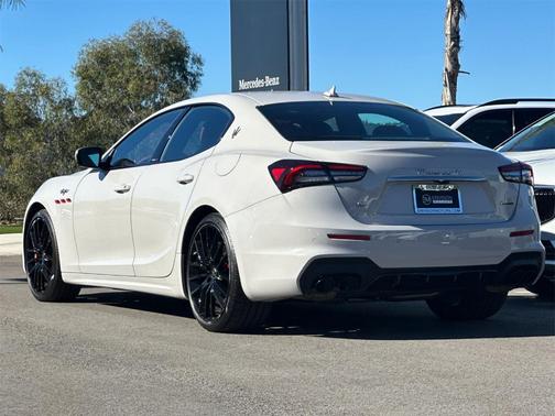 2023 Maserati Ghibli Trofeo