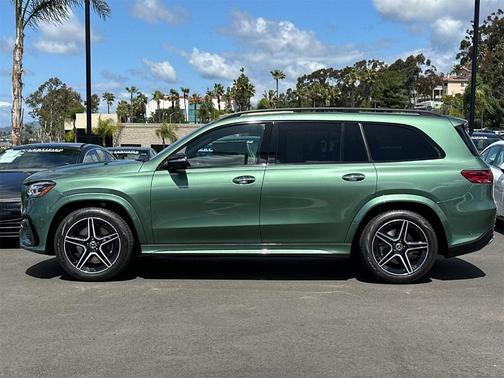 2025 Mercedes-Benz GLS 450 4MATIC