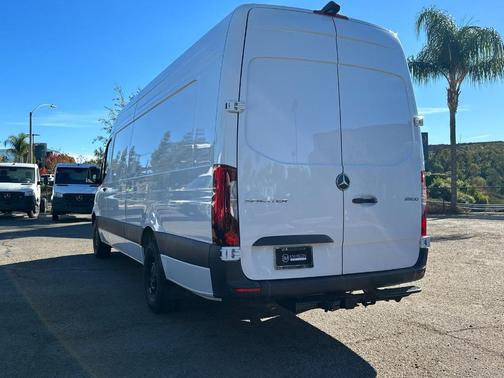 2025 Mercedes-Benz Sprinter 2500 170 WB High Roof Extended Cargo