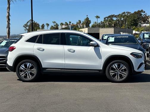 2025 Mercedes-Benz GLA 250 Base