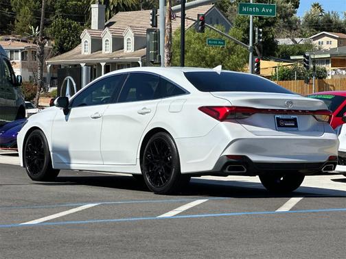 2019 Toyota Avalon XLE