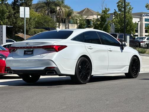 2019 Toyota Avalon XLE