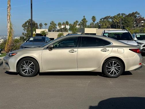2017 Lexus ES 350 Base