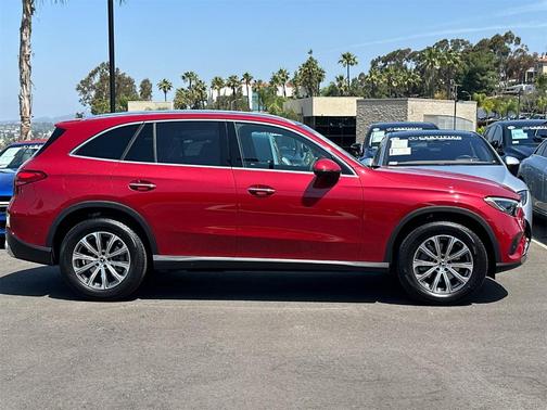 2025 Mercedes-Benz GLC 300 Base 4MATIC