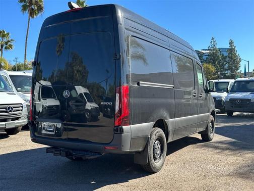 2025 Mercedes-Benz Sprinter 2500 Standard Roof