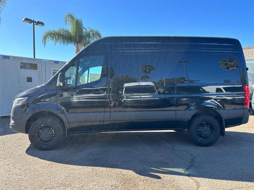 2025 Mercedes-Benz Sprinter 2500 Standard Roof
